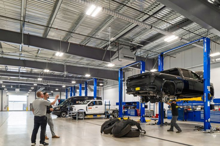 Dijital olarak yönetilen otomotiv servis atölyesi